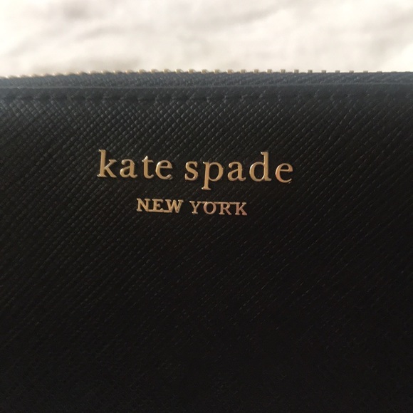 AUTHENTIC Kate Spade New York
Saffiano Leather Zip-Around Continental Wallet - Picture 3 of 10